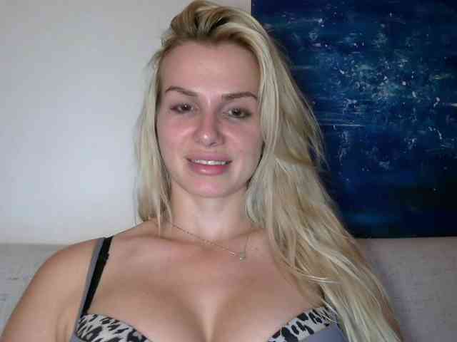 CorneliaSweet webcam