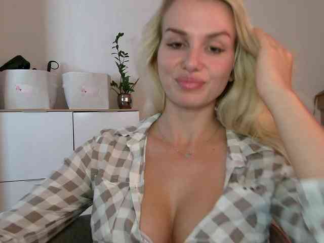 CorneliaSweet webcam