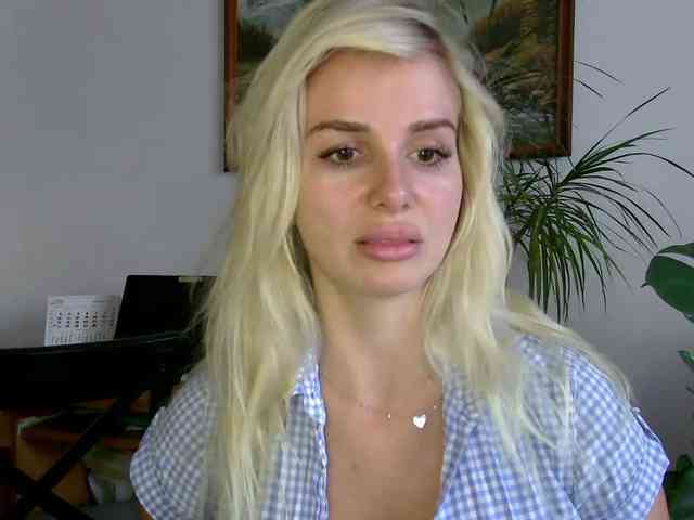 CorneliaSweet webcam