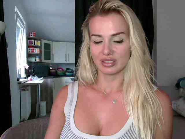 CorneliaSweet webcam