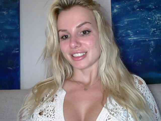 CorneliaSweet webcam