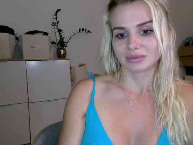 CorneliaSweet webcam
