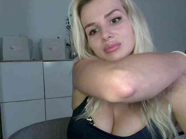 CorneliaSweet webcam