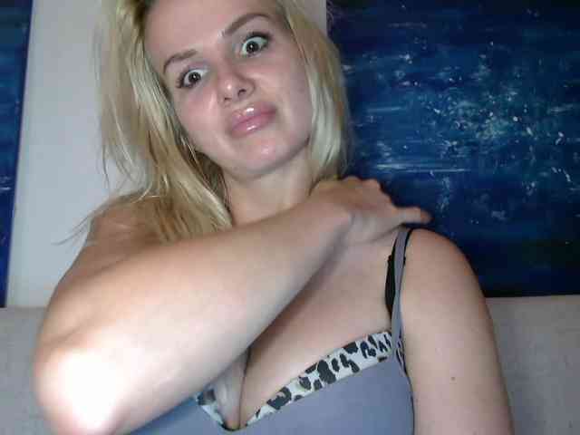CorneliaSweet webcam