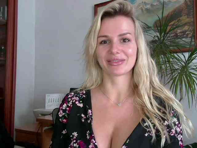 CorneliaSweet webcam