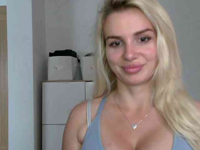 CorneliaSweet webcam