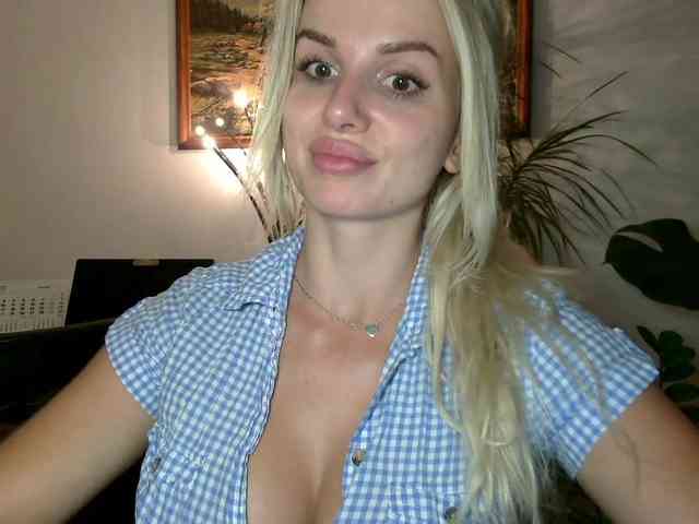 CorneliaSweet webcam