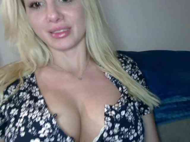 CorneliaSweet webcam