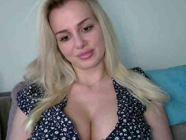 CorneliaSweet webcam