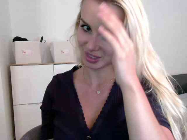 CorneliaSweet webcam