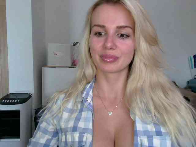 CorneliaSweet webcam