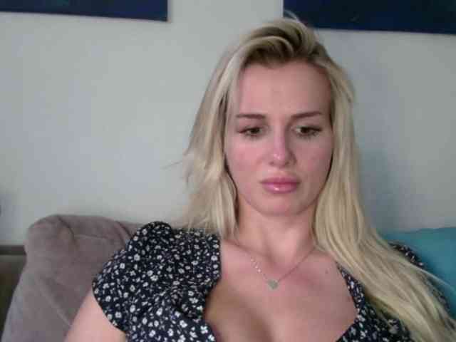 CorneliaSweet webcam