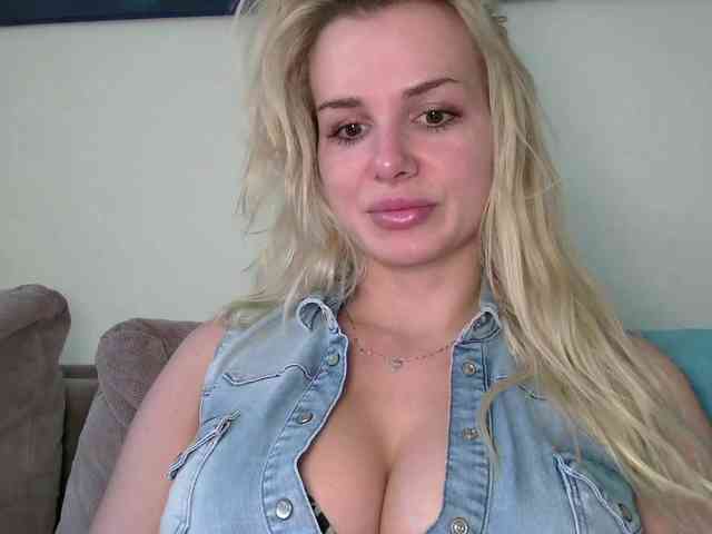 CorneliaSweet webcam