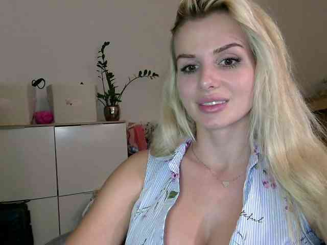 CorneliaSweet webcam