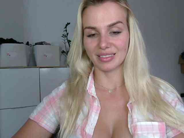 CorneliaSweet webcam