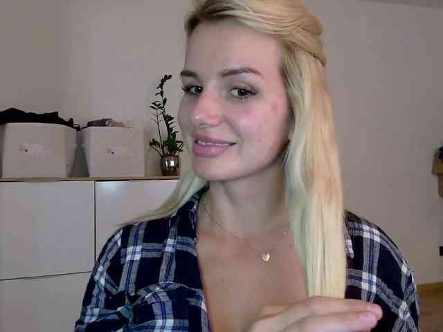 CorneliaSweet webcam