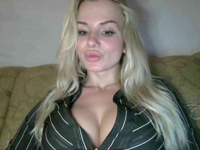 CorneliaSweet webcam
