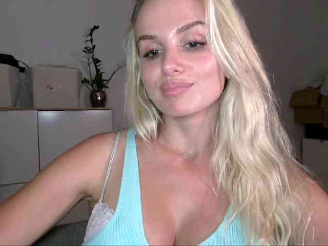 CorneliaSweet webcam