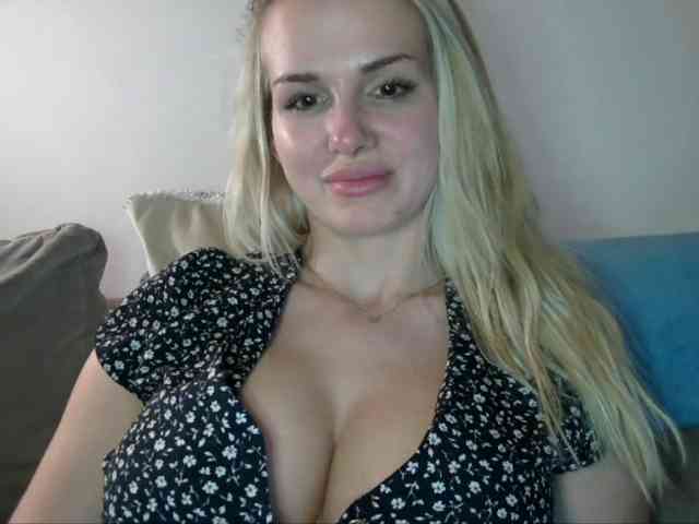 CorneliaSweet webcam