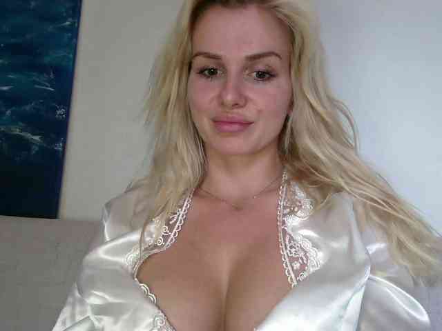 CorneliaSweet webcam