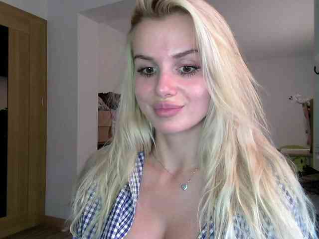 CorneliaSweet webcam