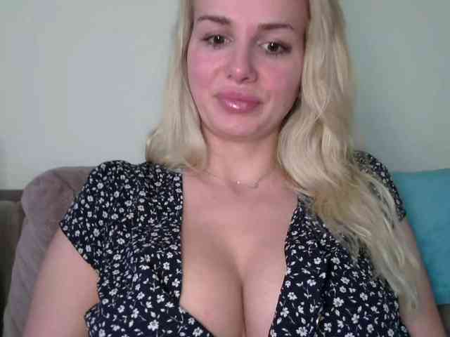 CorneliaSweet webcam