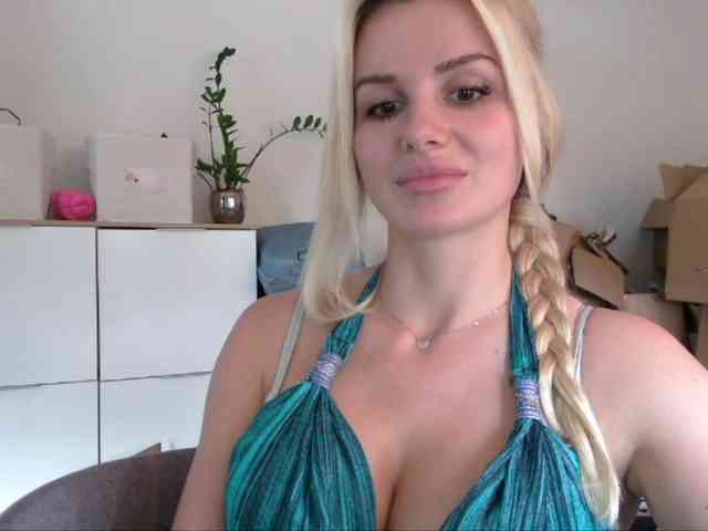 CorneliaSweet webcam