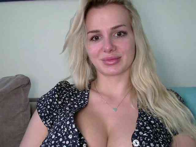 CorneliaSweet webcam