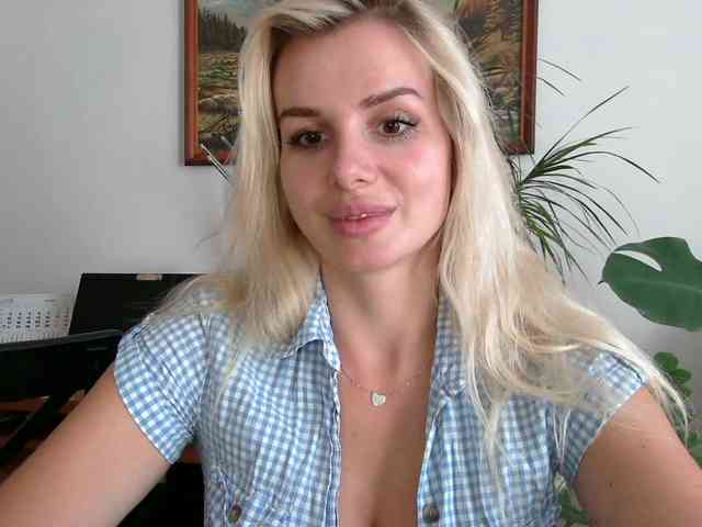 CorneliaSweet webcam