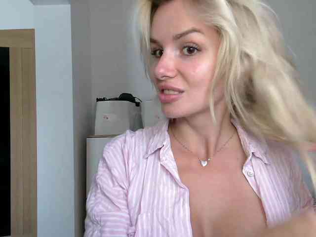 CorneliaSweet webcam