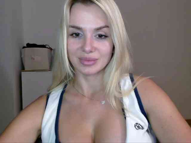 CorneliaSweet webcam