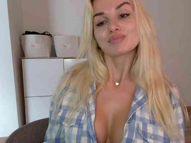 CorneliaSweet webcam