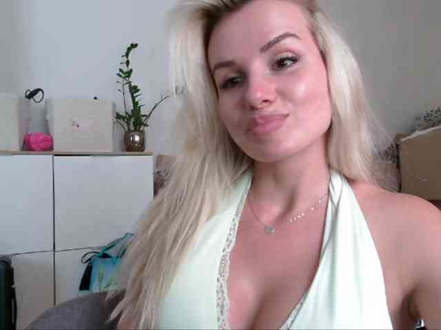 CorneliaSweet webcam