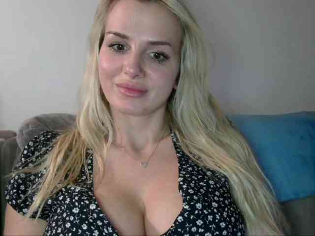 CorneliaSweet webcam