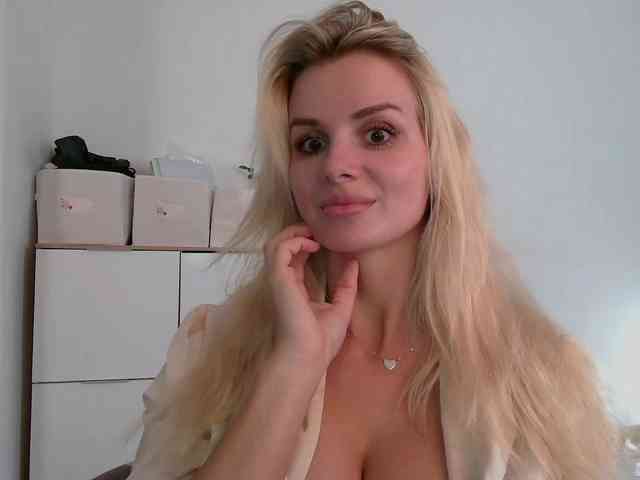 CorneliaSweet webcam