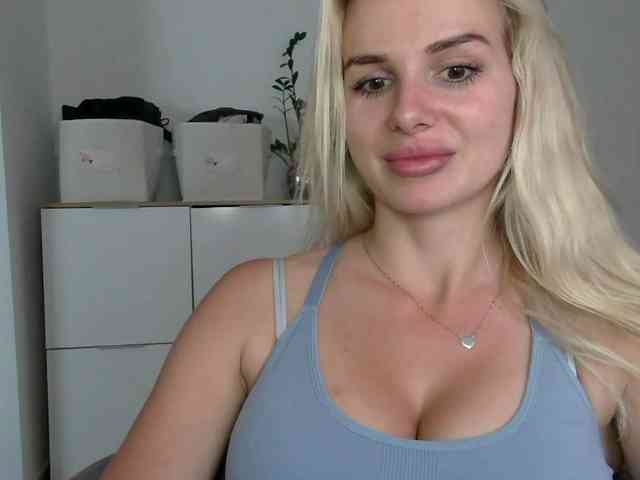 CorneliaSweet webcam