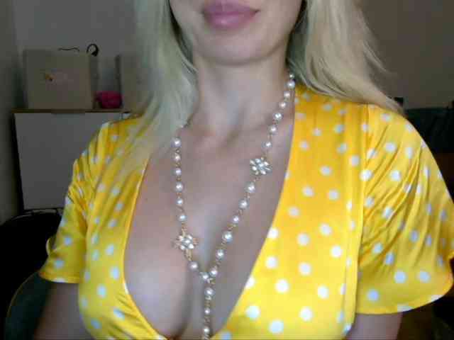CorneliaSweet webcam