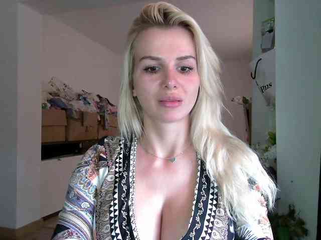 CorneliaSweet webcam