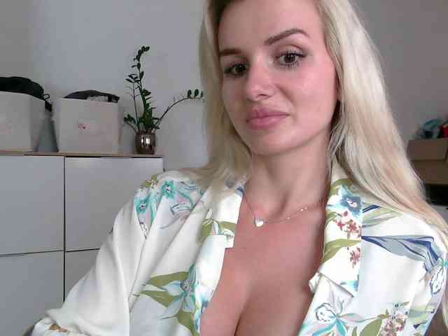 CorneliaSweet webcam