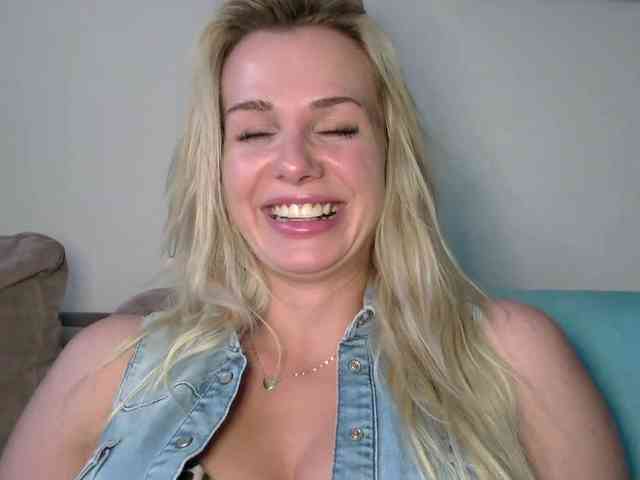 CorneliaSweet webcam