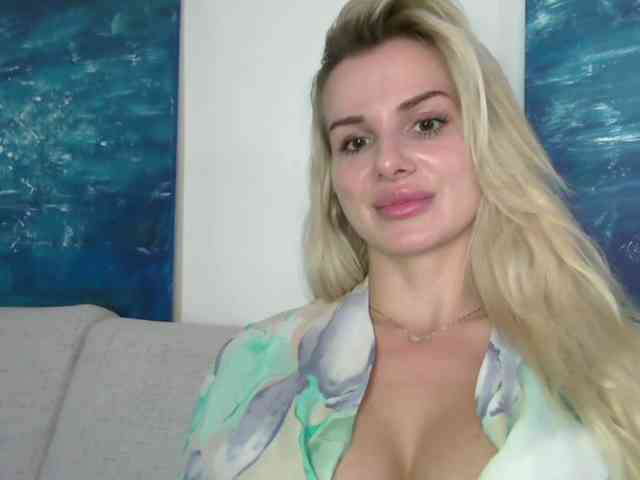 CorneliaSweet webcam