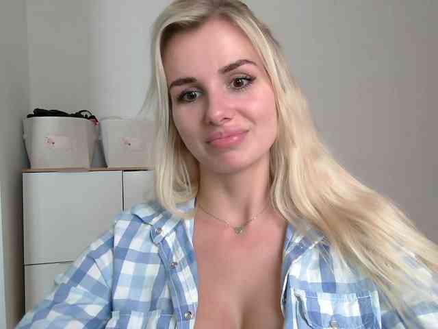 CorneliaSweet webcam