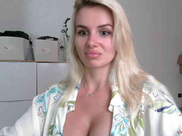 CorneliaSweet webcam