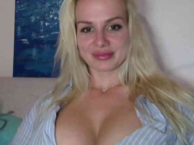 CorneliaSweet webcam