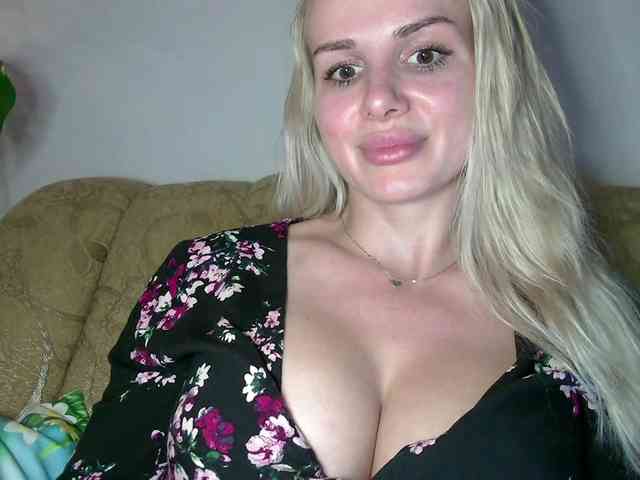 CorneliaSweet webcam