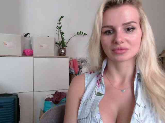 CorneliaSweet webcam