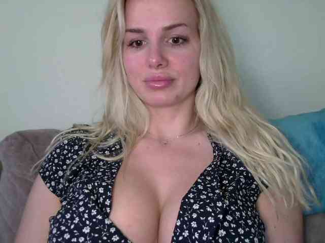 CorneliaSweet webcam