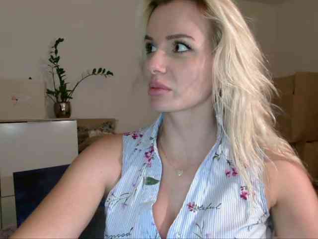 CorneliaSweet webcam