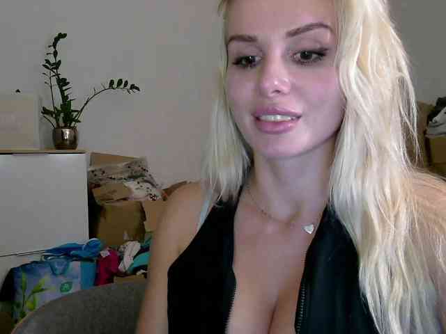 CorneliaSweet webcam