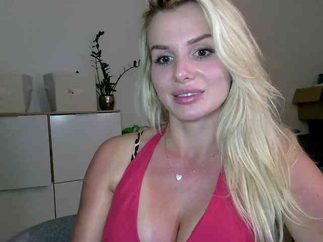 CorneliaSweet webcam